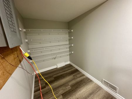 For Lease - 9 Garnet Road Unit# Lower, Brantford, Ontario - Photo 4