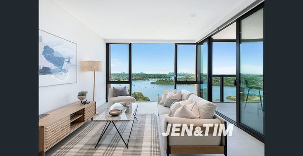 Elevate Your Lifestyle at The Peake: Stunning 3-Bedroom Apartment Awaits - Photo 1