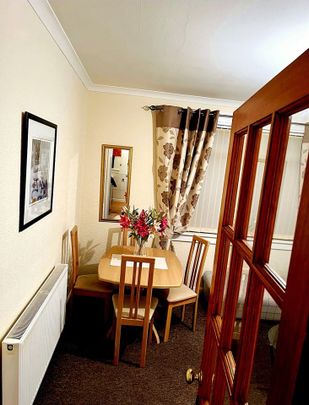 3 Bed Flat, Calder Road, EH11 - Photo 1