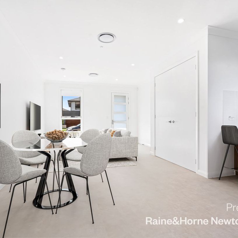 Spacious Family Home in Austral - Photo 1