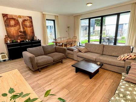 House - for rent - Photo 3