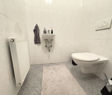 Top sanierte 2 Zimmer- Altbauwohnung! Zentrumsnah! - Photo 3