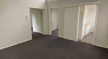 LOCATION IS EXCELLENT !! - Photo 5