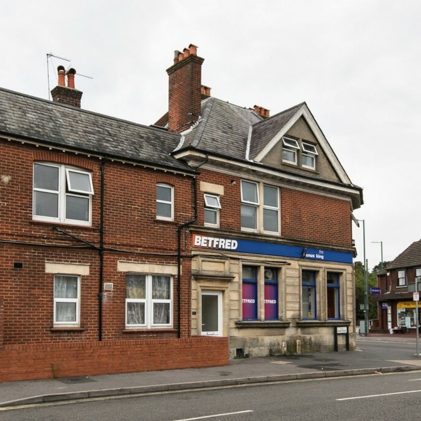 5 Bed Student flat on Kings Road - Photo 1