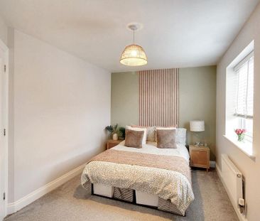 3 bedroom semi-detached house to rent - Photo 3