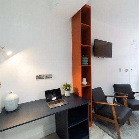 Studio, Neuadd Deiniol Holyhead Road - Photo 4