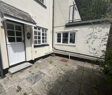 3 bedroom terraced house to rent - Photo 3