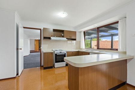 Charming Family Home in Mckellar - Photo 3