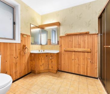 377 Cheltenham Road, Keysborough VIC 3173 - House For Rent | Domain - Photo 1