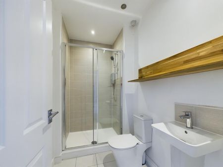 Kingsway Boulevard - Photo 2