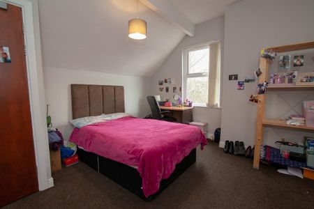 5 bedroom house to rent - Photo 2