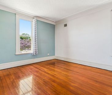 One Bedroom Apartment - Photo 3