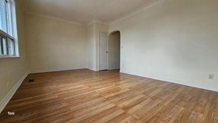 For Lease - 568 Rogers Road Unit# 2nd floor, Toronto, Ontario - Photo 3
