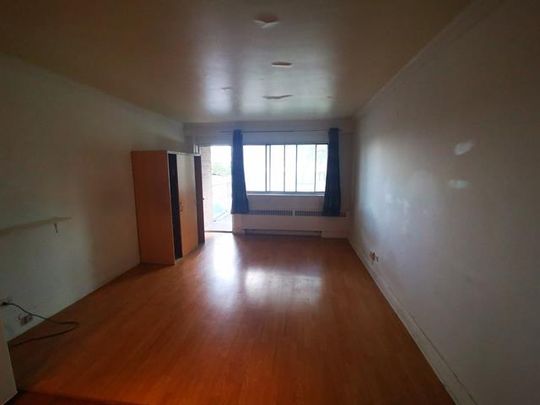 2450 Ch. Athlone - Photo 1