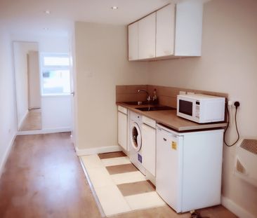 Studio Flat, Richmond Green, CR0 - Photo 1