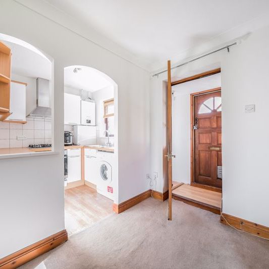 Mill Close, Haslemere, Surrey, GU27 - Photo 1