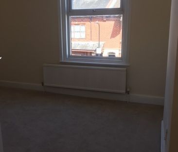 2 Bed Terraced House, Bath Street, SO14 - Photo 4