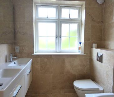 4 bed end terrace to rent - Photo 1