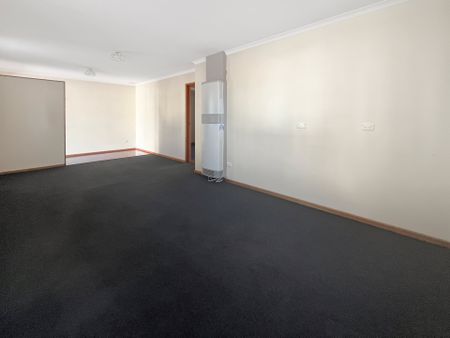 14 Pescott Street, Newtown - Photo 3