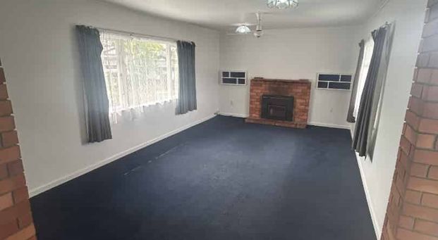 Great Family Home in Stoke - Photo 1