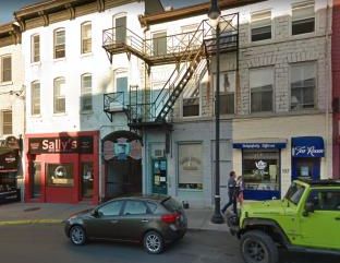 199.2 Wellington Street - 1 bed, 1 bath RENOVATED UNIT | 199 Wellington Street, Kingston - Photo 1