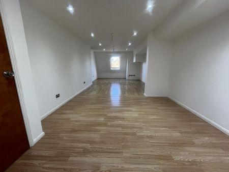 3 bedroom terraced house to rent - Photo 3