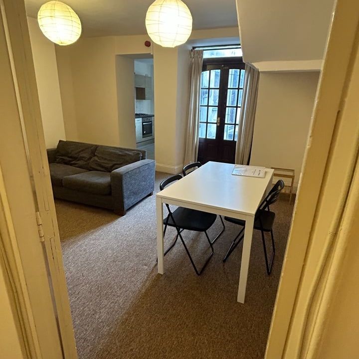 3 Bed Flat, Hotwell Road, BS8 - Photo 1