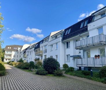 gemütliche Dachgeschosswohnung mit Balkon in Schloßchemnitz mieten - Photo 2