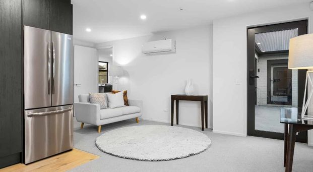 New build two bedroom town house Redwood - Photo 1