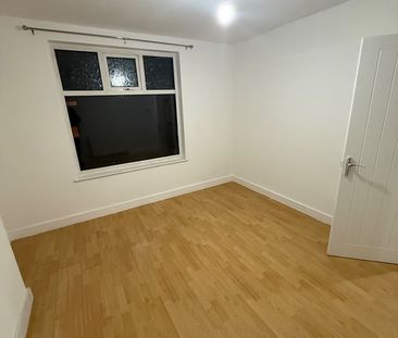 3 Bed Semi-Detached House, Marner Crescent, CV6 - Photo 6