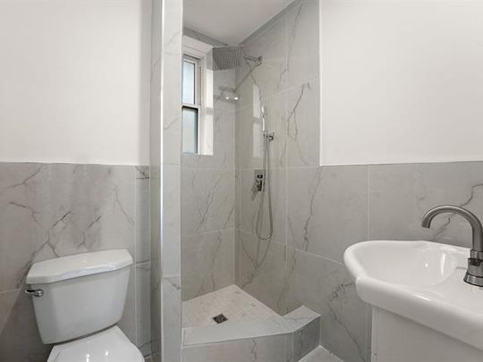 6258 Rue Cartier - Photo 1