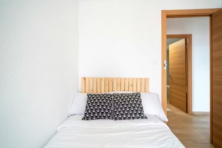 Avinguda del Primat Reig, Valencia, Valencian Community 46010 - Photo 3