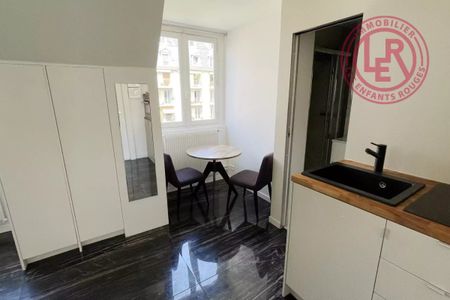 Paris 3ème - Archives - Studio meublé en excellent état - Photo 4