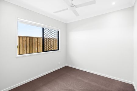 Stunning Brand New Four Bedroom Home - Media Room & Split System A/C - Photo 5