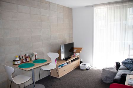 Stylish & Cosy CBD Apartment - Photo 5