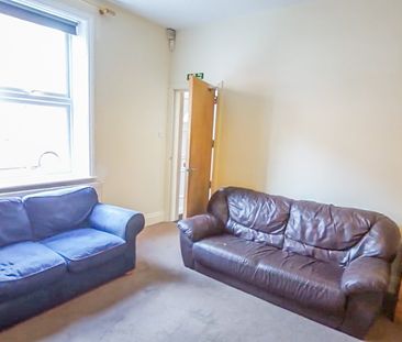 14 Agar Street - Photo 2