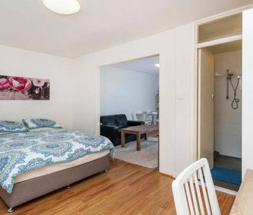 Fifth Floor City Haven - Photo 3