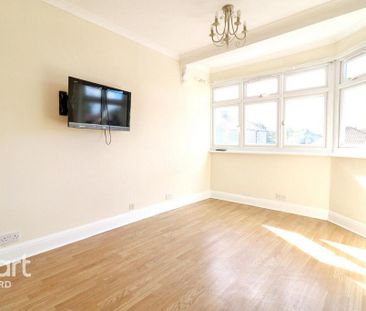 3 bedroom coach house to rent - Photo 1