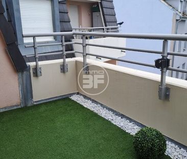 À Louer – Magnifique 3 pièces rénové, terrasse, garage fermé et cave - Photo 3