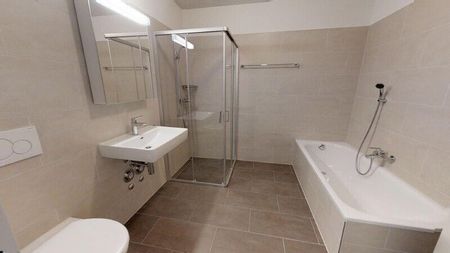 This simple apartment in the center of Gossau is waiting for you - Photo 2