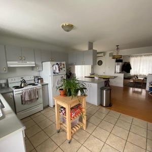LOGEMENT 4 ET DEMI - Photo 2
