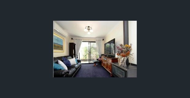 Comfortable Family Living in Rossmoyne School Zone - Photo 1