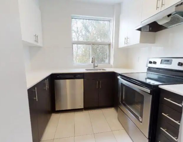 Clanranald Avenue | 5015-5025 Clanranald Avenue, Montreal - Photo 1