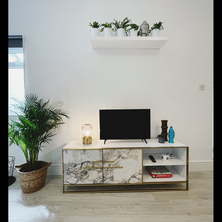 6 Bed Semi-Detached House, Clifton Rd, L6 - Photo 1