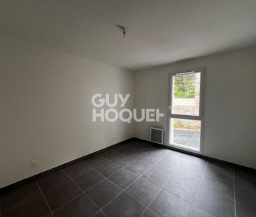 LOCATION : appartement de 2 pièces (44,6 m² Carrez) à VILLENEUVE LE... - Photo 1