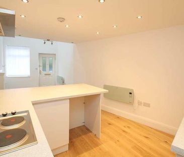 Gladstone Road, Urmston, Manchester, M41 - Photo 4