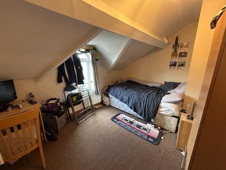 44 St Ives Gardens, Belfast, BT9 5DN - Photo 2