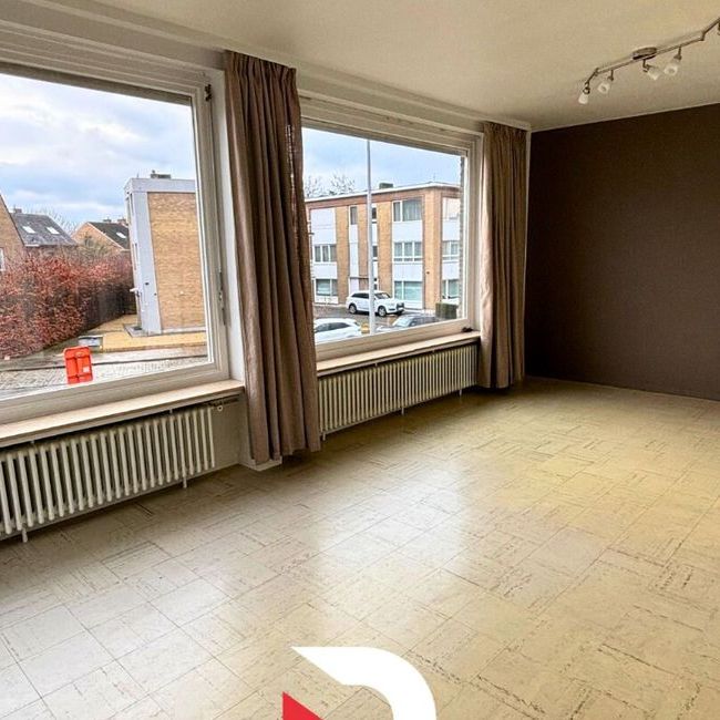 Appartement te huur in Sint-Andries voor € 900 met 3 slaapkamers - Photo 1