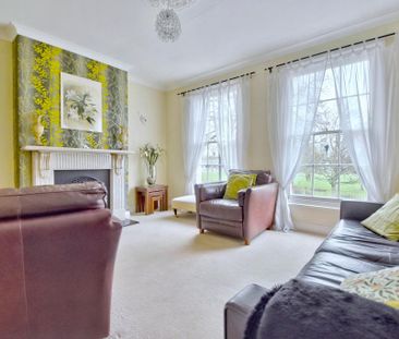 4 bedroom terraced house to rent - Photo 2
