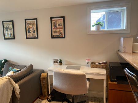 For Lease - 1067 Edgeleigh Avenue Unit# Lwr Lvl, Mississauga, Ontario - Photo 2